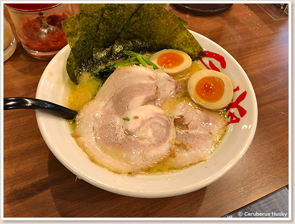 醤油吟得ラーメン