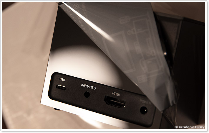Fire TV Cubeはピアノブラック